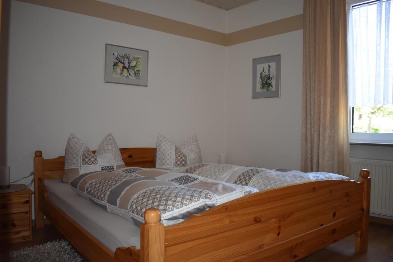 Ferienwohnungen Und Gaestezimmer Peter Busch Bernkastel-Kues Exterior foto